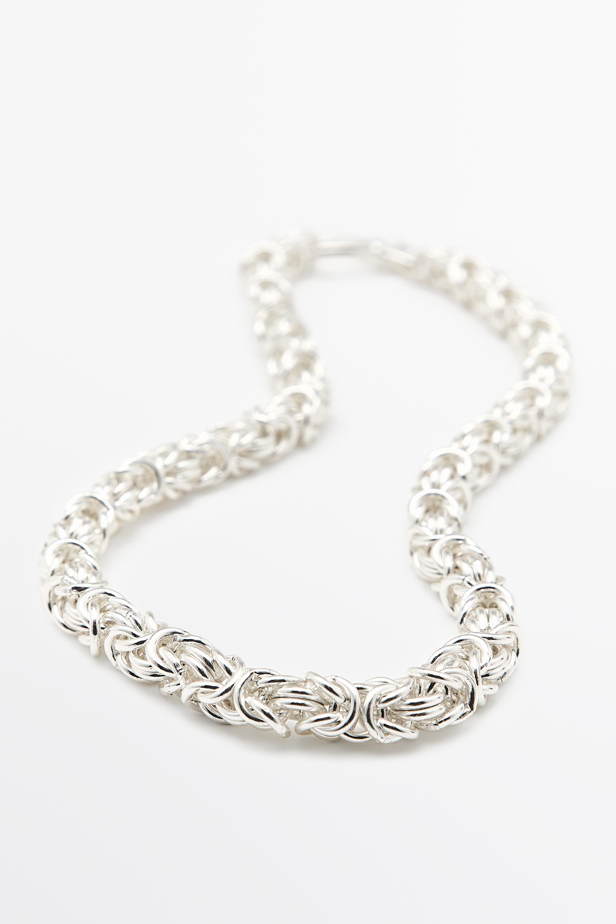 Link chain necklace